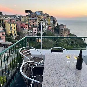 Apartment Isola - In The Center With Terrace - Sea View & Ac, Corniglia